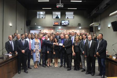 Durante sessão solene, o Legislativo enalteceu a importância do trabalho voluntário dos membros do Rotary Club de Lajeado, Rotary Club de Lajeado-Engenho e Rotary Club de Lajeado Integração.