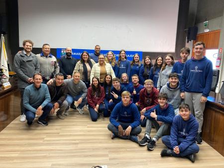 Comissões recebem alunos da escola Madre Bárbara